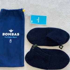 Bombas Gripper Slipper, double cushion, Medium (US 7-9.5) Women’s. Navy! New